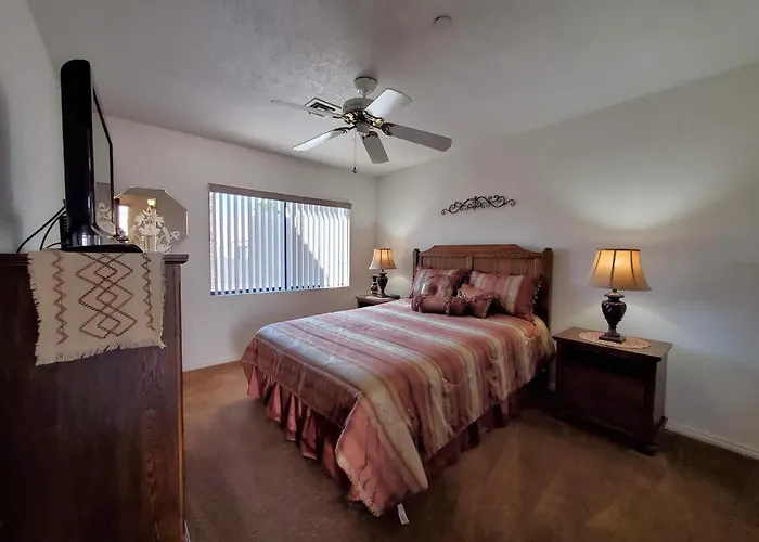 Terrific Townhouse-natuical Estates! *